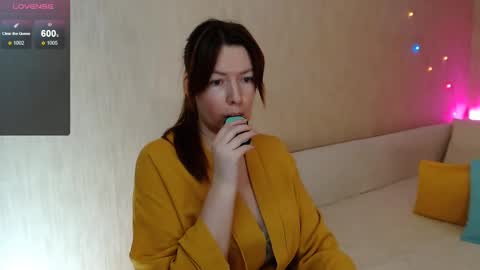 Instagram faroffland online show from 03-11-25, 08:53