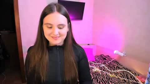 Chelsy  Luxe  online show from 07-17-26, 10:11