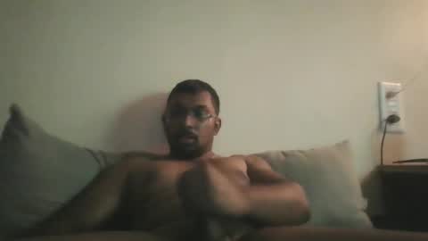 chennaibull1011 online show from 04-07-26, 12:16