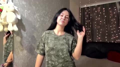 Snapshot of chereeleray chatting on 01-13-26, 09:14 Tina online show from 01-13-26, 09:14