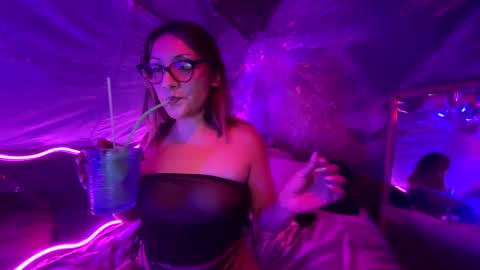 Snapshot of cherrieamaretto chatting on 09-10-25, 02:39 cherrieamaretto online show from 09-10-25, 02:39
