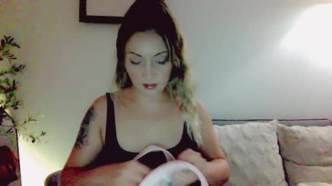 Snapshot of cherrieamaretto chatting on 05-30-26, 10:56 cherrieamaretto online show from 05-30-26, 10:56