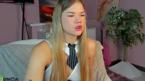 Lexi online show from 01-19-26, 03:54