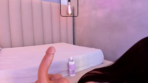 C H E R R Y  online show from 04-01-26, 01:52