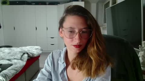 Snapshot of cherryangle chatting on 02-20-26, 05:15 Leonie online show from 02-20-26, 05:15