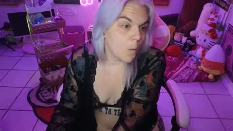 CherryBombBomb online show from 01-06-25, 07:31