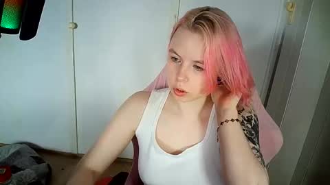 cherrybaby_0 online show from 06-11-26, 08:56