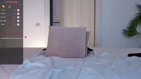 Snapshot of cherryblonde_ chatting on 06-07-26, 09:46 Alexa online show from 06-07-26, 09:46