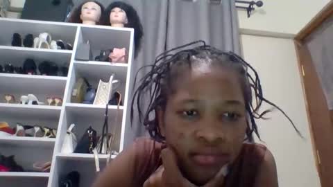 Cherryblossom2002 online show from 11-30-25, 07:29