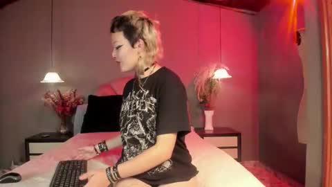 Cherry Glow  online show from 10-21-25, 12:50