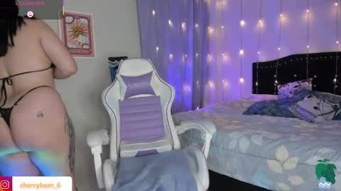  dayis independent model  online show from 04-02-26, 01:58