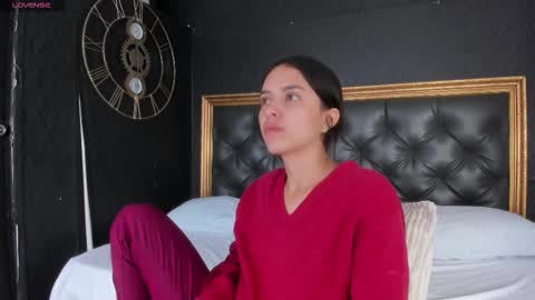 Snapshot of cherrybombs_ chatting on 12-17-25, 12:44 Cherry online show from 12-17-25, 12:44