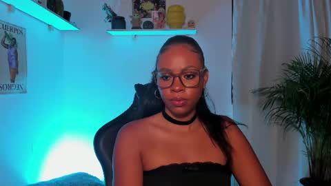 Snapshot of cherrybr_ chatting on 07-12-26, 02:13 Cherry Lady online show from 07-12-26, 02:13