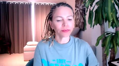 Anna online show from 02-03-26, 12:43