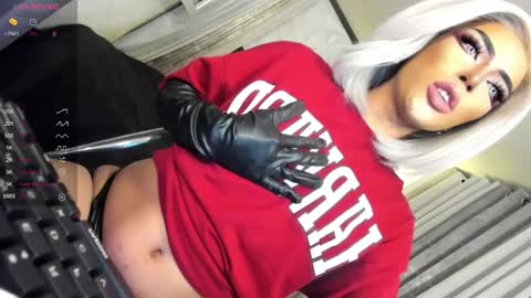 Snapshot of cherryharper chatting on 01-12-25, 10:34 THE ALPHA GODDESSOFSEXUALDESIRE online show from 01-12-25, 10:34