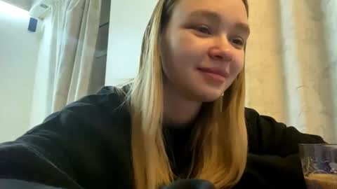 Lei online show from 02-25-26, 04:22