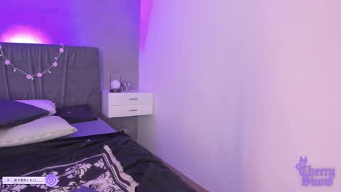 Snapshot of cherrysnow_ chatting on 10-01-25, 04:18 Cherry online show from 10-01-25, 04:18