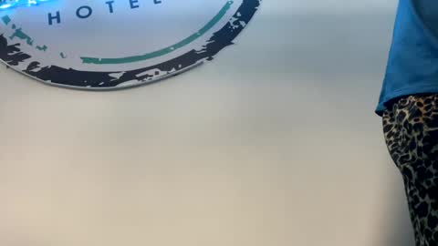  ---   online show from 01-06-25, 11:52