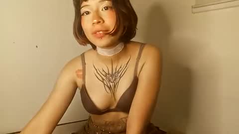 Snapshot of cherrywitchy chatting on 12-31-24, 01:36 Cherry online show from 12-31-24, 01:36