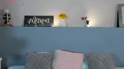 Snapshot of cheryelfox chatting on 09-24-25, 09:18 cheryelfox online show from 09-24-25, 09:18