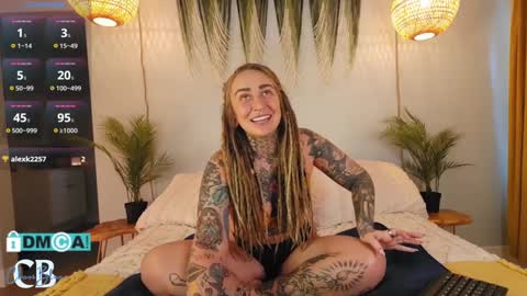 Chevi Blue online show from 02-11-25, 03:18