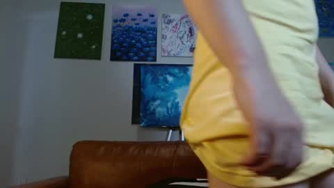 Snapshot of chewygummy chatting on 10-24-25, 10:06 chewygummy online show from 10-24-25, 10:06