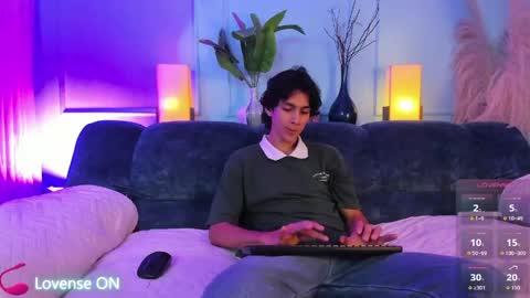 Snapshot of cheys_mast chatting on 05-10-26, 06:46 Cheys online show from 05-10-26, 06:46