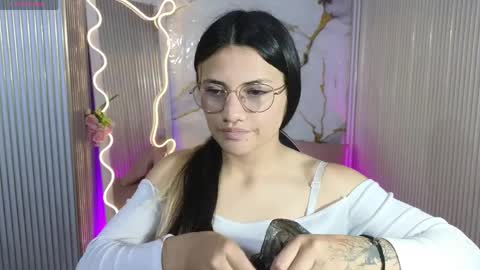 Snapshot of chiara_tay chatting on 04-04-26, 07:11 Chiara online show from 04-04-26, 07:11