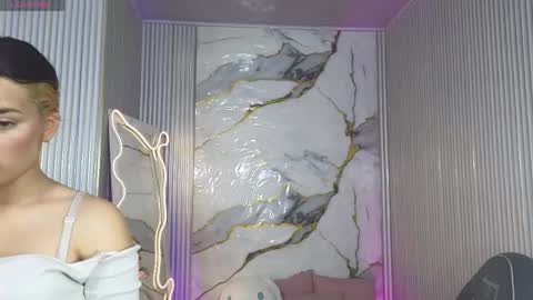 Snapshot of chiara_tay chatting on 04-11-26, 07:07 Chiara online show from 04-11-26, 07:07