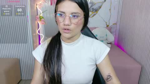Snapshot of chiara_tay chatting on 05-22-26, 07:19 Chiara online show from 05-22-26, 07:19