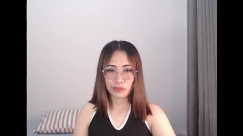Snapshot of chichi1pink chatting on 05-31-26, 04:03 chichi1pink online show from 05-31-26, 04:03