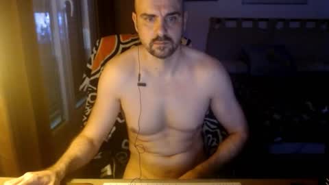 chicocam1983 online show from 10-26-25, 04:46