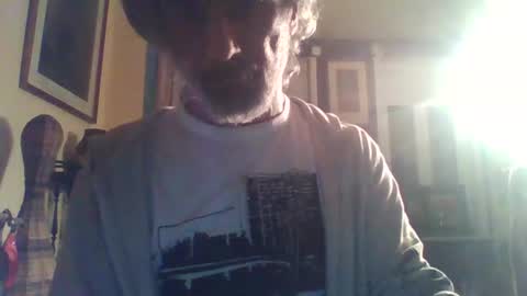 chicomaxi - Im here for fun. Not paid sex so dont bother online show from 10-02-25, 09:11