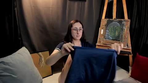 Nina   online show from 05-23-26, 05:39