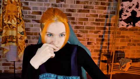 Snapshot of chillsnail_bro chatting on 10-17-25, 05:54 Bella online show from 10-17-25, 05:54