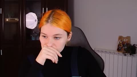 Snapshot of chillsnail_bro chatting on 11-05-25, 09:20 Bella online show from 11-05-25, 09:20