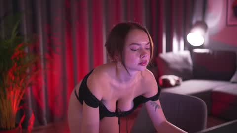 Snapshot of chillwithstacy chatting on 02-12-25, 11:09 chillwithstacy online show from 02-12-25, 11:09