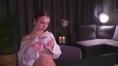 Snapshot of chillwithstacy chatting on 03-05-25, 10:10 chillwithstacy online show from 03-05-25, 10:10