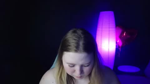 Snapshot of chimberwol chatting on 02-28-25, 01:58 Chim-Chim online show from 02-28-25, 01:58