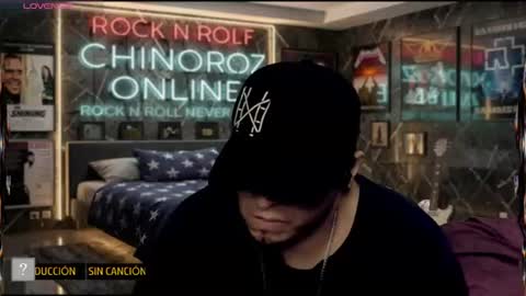 Snapshot of chinoroz chatting on 06-17-26, 12:24 Enrique online show from 06-17-26, 12:24