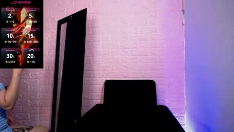 chloe1126_ online show from 04-11-26, 01:37