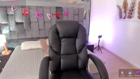 Chloe online show from 02-16-25, 01:05