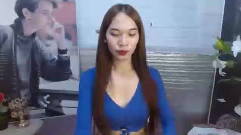 Snapshot of chloe_bilat chatting on 09-27-25, 11:37 chloe_bilat online show from 09-27-25, 11:37