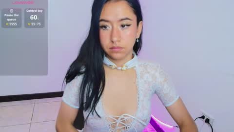 chloe_desire11 online show from 06-19-26, 11:47