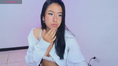 chloe_desire11 online show from 07-02-26, 11:16