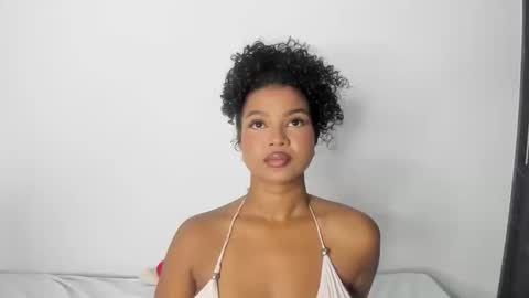 chloe online show from 09-23-25, 01:30