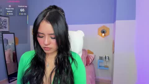 Snapshot of chloe_fischer chatting on 10-01-25, 02:56 Chloe online show from 10-01-25, 02:56