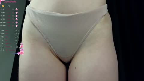 Snapshot of chloe_guidry chatting on 01-19-25, 08:18 Arianaa Mourrr online show from 01-19-25, 08:18