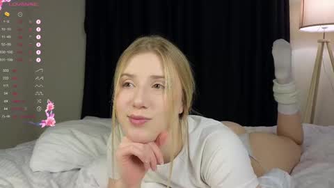 Snapshot of chloe_guidry chatting on 02-27-25, 05:45 Arianaa Mourrr online show from 02-27-25, 05:45