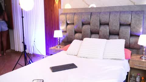 Chloe online show from 04-16-26, 12:39